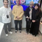 Erra Fazira Instagram - Lamo tak jumpo ustazah @asnimansor .. dah la cantik, aktif, suagho e sodap, pandai lukeh, pandai main kompang, momanah pun buleh, naik kudo pun hebat, diving pun tak kalah… uihhh mangaiiii.. somuo disapu e!! 😁.
.
Mokasih wok sampai jugak kek konti @sinar_my 
Mokasih atas perkongsian dan ilmu sempono maulidul rasul 12 Rabiul Awal somalam wok 😍

Ayuhhh… marilah kita bersama-sama perbanyakkan lagi amalan zikir serta berselawat ke atas junjungan besar Nabi Muhammad SAW. 

. ‎اَللَّهُمَّ صَلِّى عَلَى مُحَمَّدٍٍ، وَعَلَى آلِهِ مُحَمَّدٍٍ