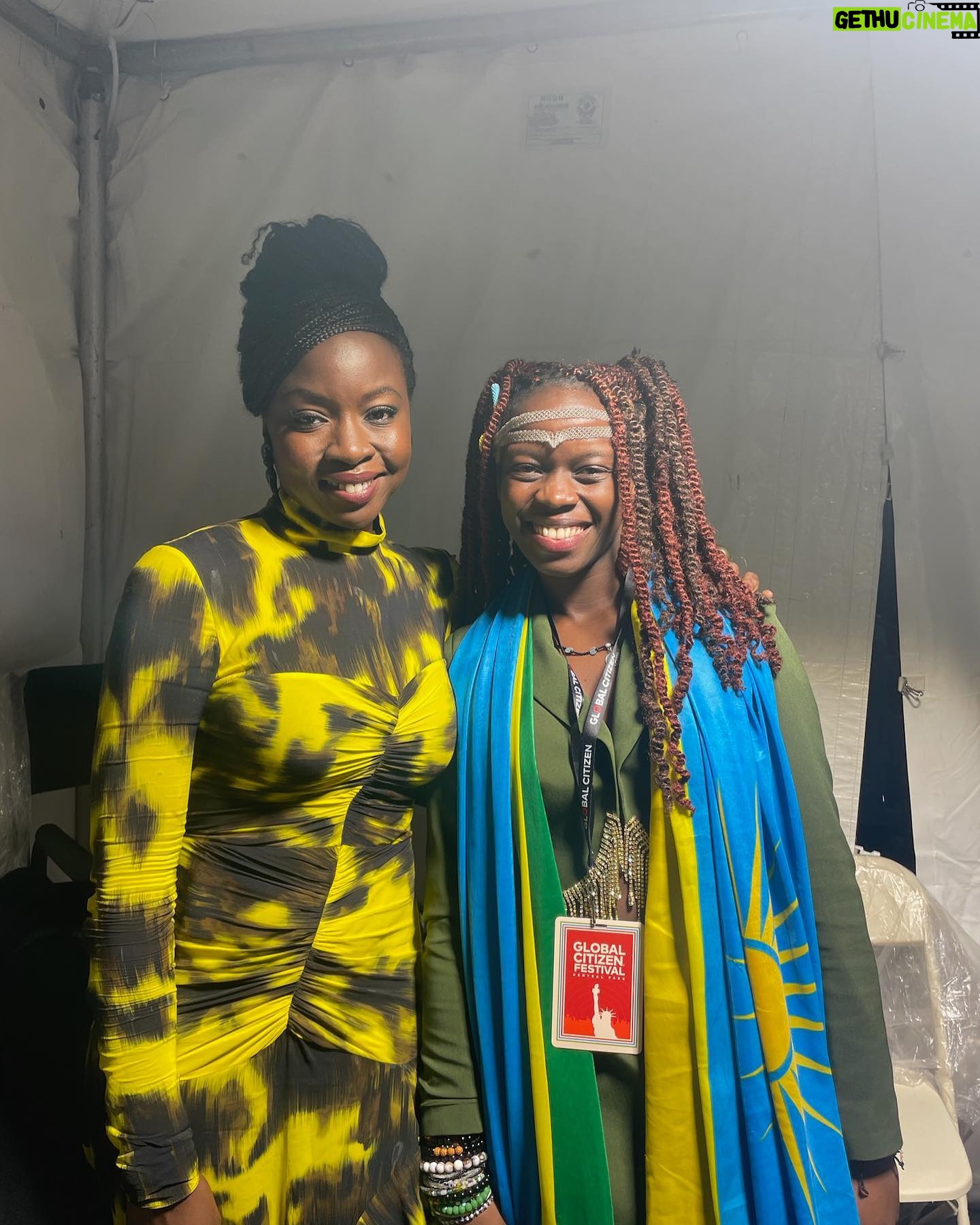 Danai Gurira Instagram - I can’t quite describe the powerful feeling being with fellow global citizens on Saturday gave me. Everyone in attendance at #GlobalCitizenFestival was united to see the end of extreme poverty across the globe. Global Citizens like you and me have taken over 3 million actions, including monumental pledges to prioritize human rights for women and girls, an area near and dear to my heart. There are still millions of people who need help in this fight, and it is imperative that we amplify this mission with as many as we can.
It was so great to announce the progress of the pledge made by #Verizon to help young students have the tech they need to learn at the highest level with the CEO of Verizon @hansvestberg and the outstanding eighth grade Verizon Innovative Learning students Angie and Naoki.
It also was incredible to share the stage with Ineza Umuhoza Grace— an astounding young Rwandan female environmentalist who has made real and powerful strides to hold world leaders accountable for the carbon footprint they create. On stage she called for climate action and announced youths' demands ahead of @cop28uaeofficial launched by @lossanddamageyouthcoalition. Be sure to sign her petition that insists on taking the burden off of more vulnerable nations and giving it to the nations that create the largest negative impact on the environment: https://www.globalcitizen.org/en/action/cop28-demands/
Let's keep using our collective voices to highlight these issues and face them as a global community, together.