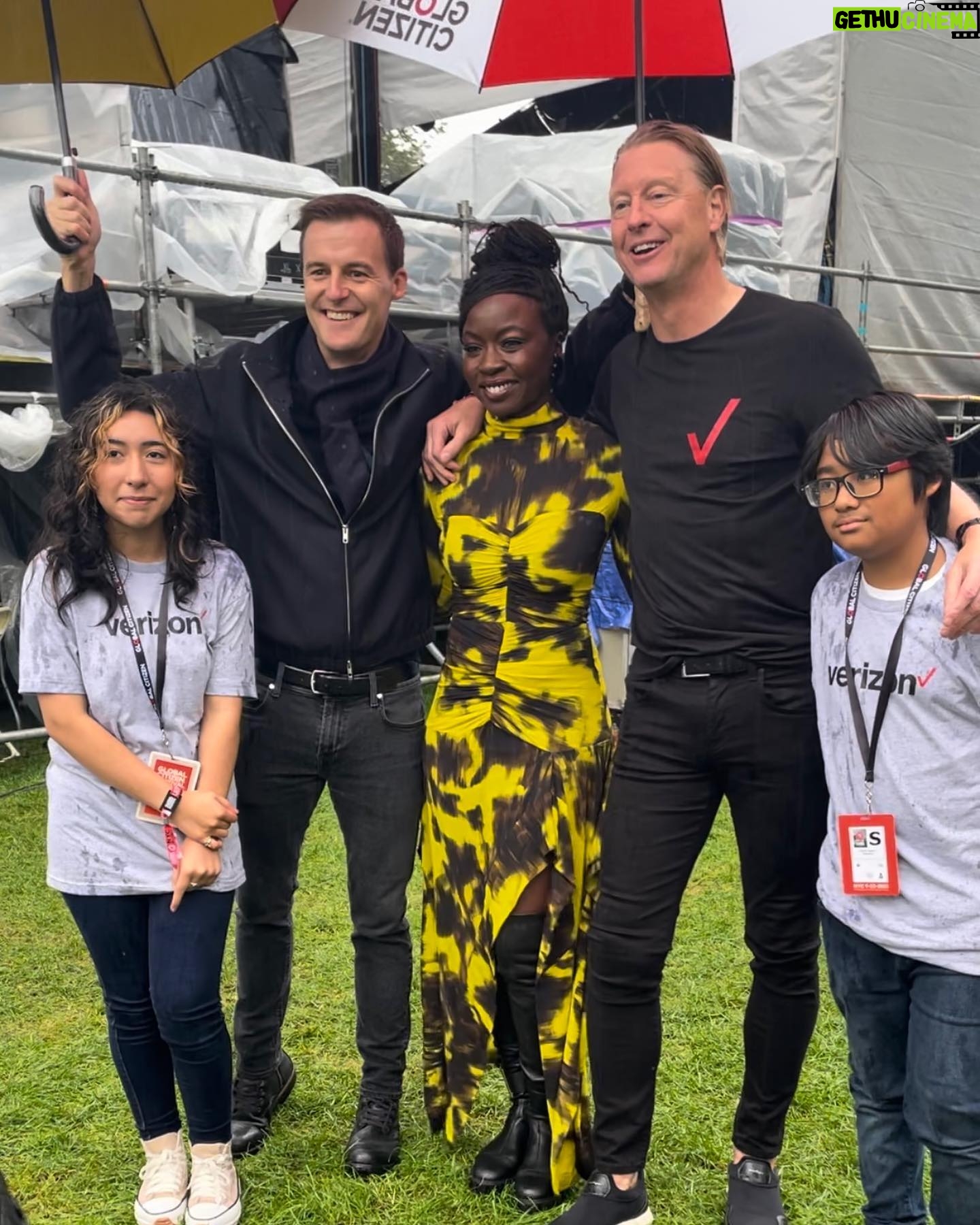 Danai Gurira Instagram - I can’t quite describe the powerful feeling being with fellow global citizens on Saturday gave me. Everyone in attendance at #GlobalCitizenFestival was united to see the end of extreme poverty across the globe. Global Citizens like you and me have taken over 3 million actions, including monumental pledges to prioritize human rights for women and girls, an area near and dear to my heart. There are still millions of people who need help in this fight, and it is imperative that we amplify this mission with as many as we can.
It was so great to announce the progress of the pledge made by #Verizon to help young students have the tech they need to learn at the highest level with the CEO of Verizon @hansvestberg and the outstanding eighth grade Verizon Innovative Learning students Angie and Naoki.
It also was incredible to share the stage with Ineza Umuhoza Grace— an astounding young Rwandan female environmentalist who has made real and powerful strides to hold world leaders accountable for the carbon footprint they create. On stage she called for climate action and announced youths' demands ahead of @cop28uaeofficial launched by @lossanddamageyouthcoalition. Be sure to sign her petition that insists on taking the burden off of more vulnerable nations and giving it to the nations that create the largest negative impact on the environment: https://www.globalcitizen.org/en/action/cop28-demands/
Let's keep using our collective voices to highlight these issues and face them as a global community, together.
