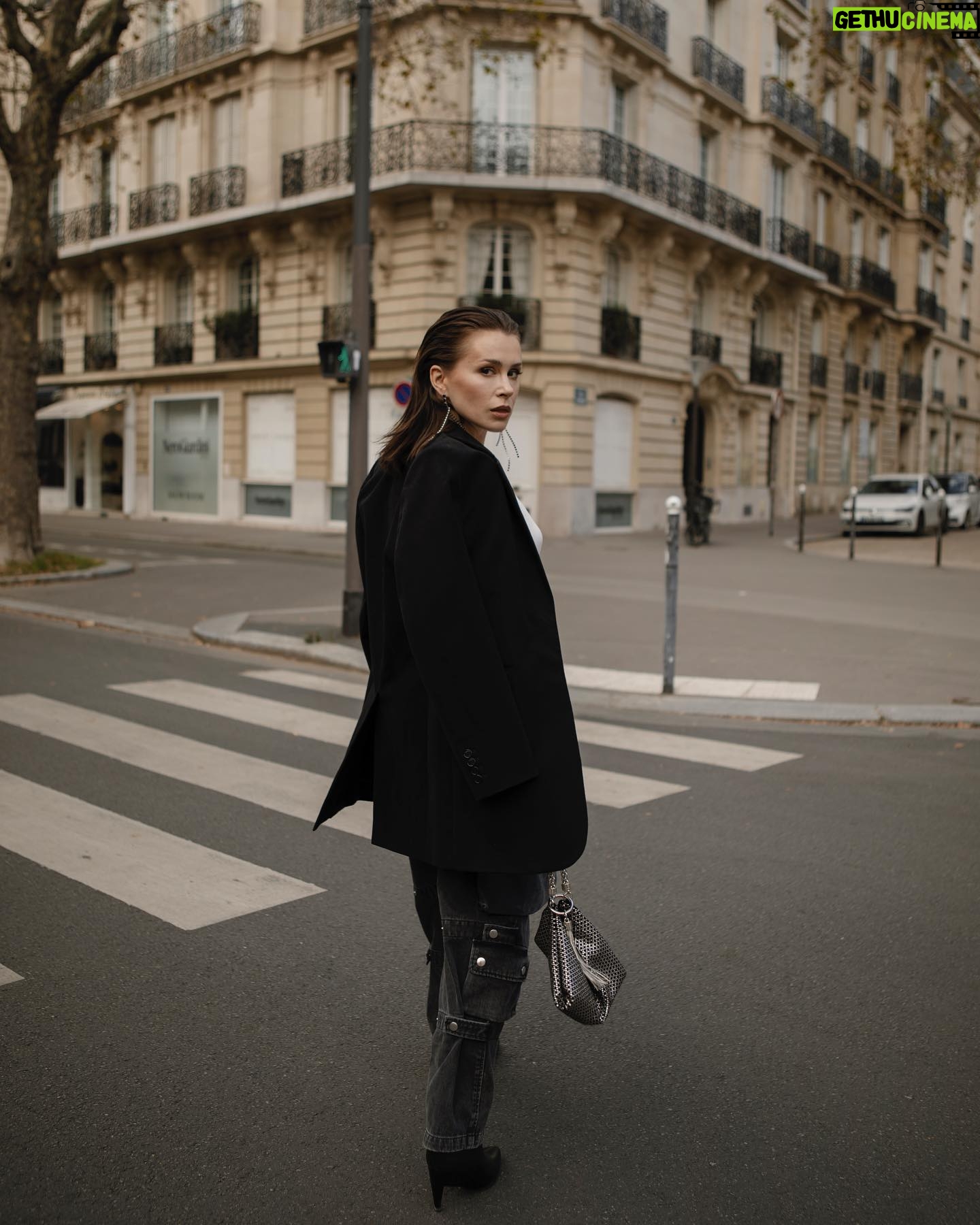 Anna-Maria Sieklucka Instagram - It was a pleasure @isabelmarant @vitkac
The show was incredibile. Thank You from the bottom of my heart.
Paris Fashion Week I love You.
#isabelmarant #vitkac #ss2024 #pfw
outfit @isabelmarant
photos @nadiakrawiecka
