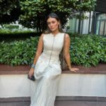 Daniela Calle Instagram - 🇮🇹🥰

1. Lake como   un conjunto vintage que encontramos hace unas semanas
2. Pasta   room service = ❤️‍🔥 
3. Antes del evento al que vinimos a Milan.
4. Ni idea 
5. Encontraron el parecido? 
6.❤️🥰
7. Esperando el tren. (Dato curioso: casi nos subimos a un tren que iba a suiza, en vez de Milan🤦🏻‍♀️) 
8.🍉
