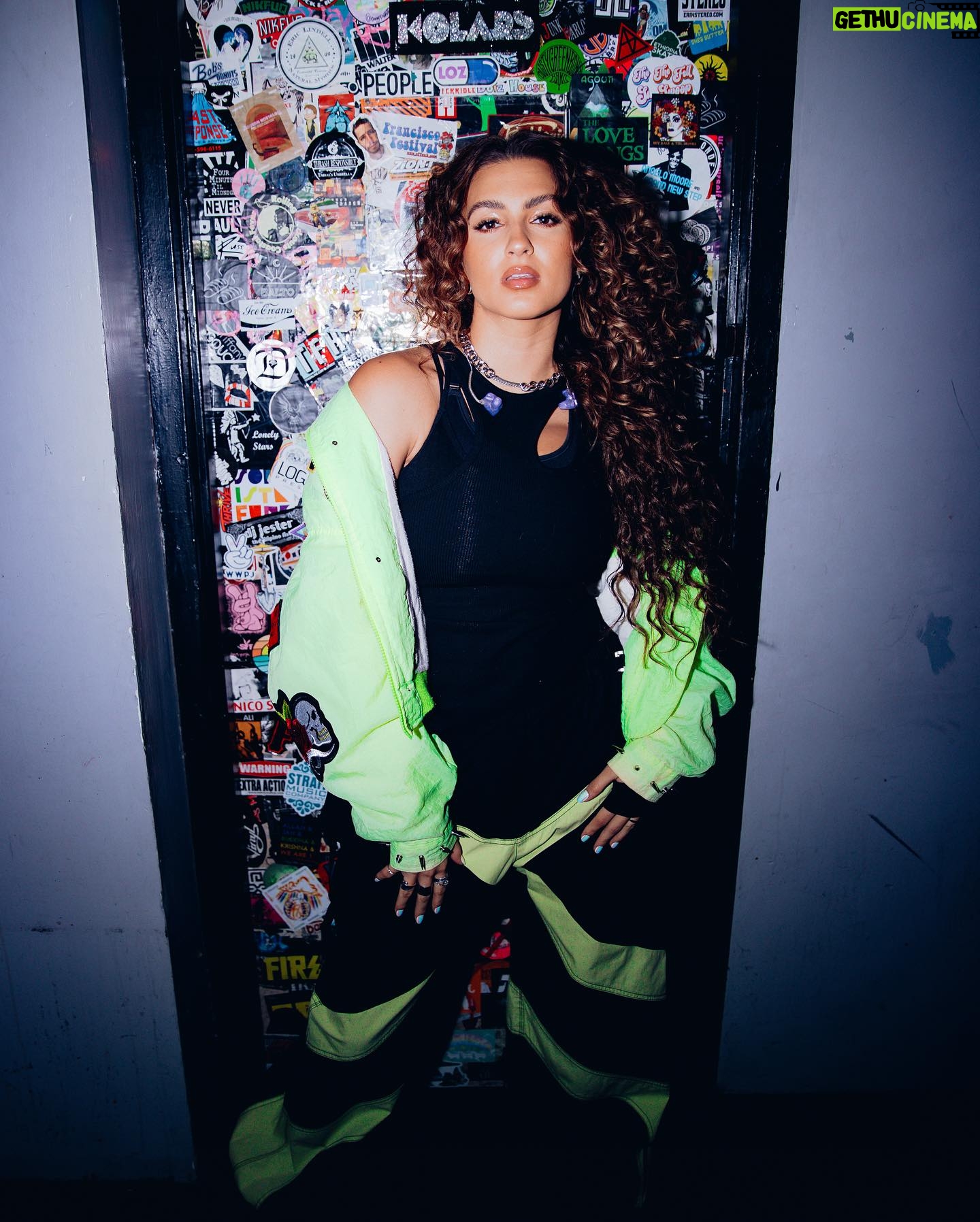 Tori Kelly Instagram - californiaaaa loooove