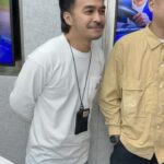 Erra Fazira Instagram - Lamo tak jumpo ustazah @asnimansor .. dah la cantik, aktif, suagho e sodap, pandai lukeh, pandai main kompang, momanah pun buleh, naik kudo pun hebat, diving pun tak kalah… uihhh mangaiiii.. somuo disapu e!! 😁.
.
Mokasih wok sampai jugak kek konti @sinar_my 
Mokasih atas perkongsian dan ilmu sempono maulidul rasul 12 Rabiul Awal somalam wok 😍

Ayuhhh… marilah kita bersama-sama perbanyakkan lagi amalan zikir serta berselawat ke atas junjungan besar Nabi Muhammad SAW. 

. ‎اَللَّهُمَّ صَلِّى عَلَى مُحَمَّدٍٍ، وَعَلَى آلِهِ مُحَمَّدٍٍ
