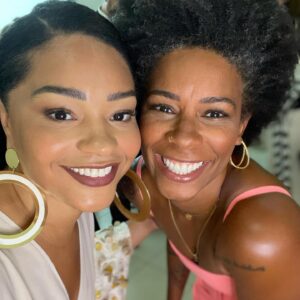 Juliana Alves Instagram - Que evento importante. 
Como disse na mesa em que participei, essa realização faz parte de sonhos antigos que estamos realizando. 
Nossa potência, criatividade, engajamento e alegria pra continuar abrindo os caminhos pro futuro que queremos e estamos construindo. 
Parabéns a todos os envolvidos! Que orgulho! 
#NegritudesGlobo #Negritudes2023