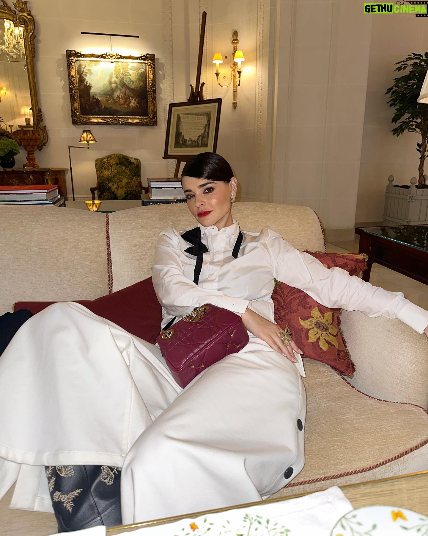 Fabiola Guajardo Instagram - Thank you @dior π€ @diorbeauty
Mi primera vez en Fashion Week Paris y me llevo los mejores recuerdos.
-
Gracias dream team @laloremis @esejuanfuentes @betoville