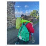 Claudia Salas Instagram – 1. Compañera de vida, de camino y de todas las veces que me he tropezado.
2. Hogar. (En mayúscula y negrita)
3. Laia hace unas fotos increíbles.
4. Laia hace una fotos…
5. Laia hace…
6. El camino te da lo que necesitas (gracias Ruth).
7. Mi vida en una foto. Literal. 
8. Gracias a Elena, una trabajadora que sin conocerme me ayudó a terminar todos los “check” de mi lista.
9. Sueño, frío y ganas.
10. Los ojos con los que la miro. (Laísmos a parte).

No se pueden poner más fotos y las que no están me las guardo para mi y para todas las zapas de caña alta y baja que caminaron conmigo. Incluso los que no dejaban huella.