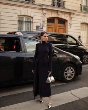 Anna-Maria Sieklucka Instagram - @victoriabeckham is always on point! 🖤

look @victoriabeckham @vitkac 
pic @nadiakrawiecka 

[zaproszenie]

#parisfashionweek #vitkac #victoriabeckham