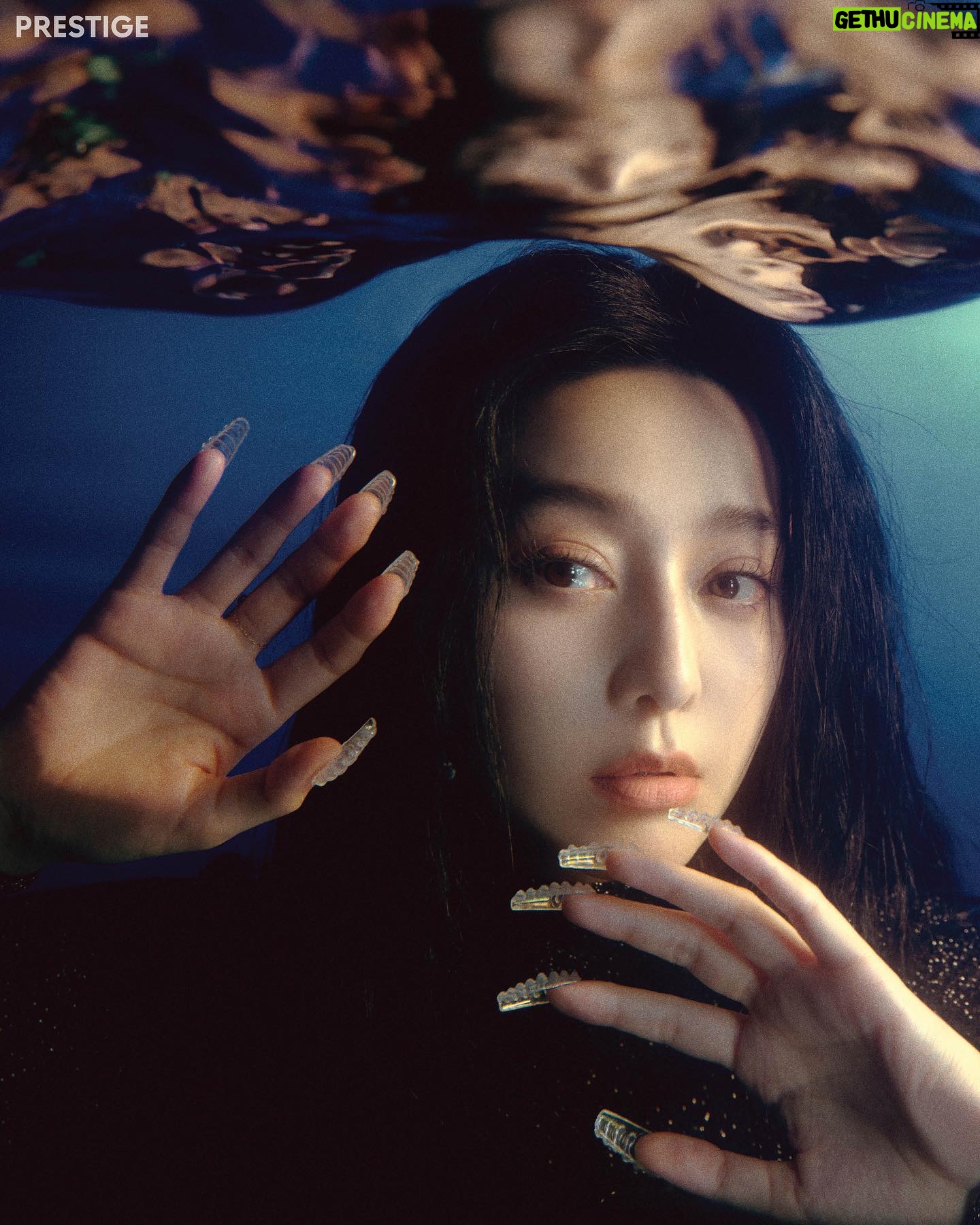 Fan Bingbing Instagram - Here’s a powerful woman who walks her own path – confident in her own methods and her clout. No matter whether it’s building her beauty business, walking the red carpet or the runway, or portraying complex women on screen, Fan Bingbing can do it all. She shares her story with us in the link in bio.
-
Words: Stephanie Ip (@stephcureau)
Photography: Issac Lam (@issaclam_)
Photography producer: Hidi Lee (@hidiin)
Art direction: Ip Siu (@ipsiu)
Styling: Kim Bui Kollar (@aka.kimbui)
Hair stylist: Eda Lee (@edajogo)
Makeup artist: Bonnie Hu (@huyiyin8)
Manicurist: Mei Mei Yeung (@lila0nail)
Art team: Naomi Chui (@unbelievablena), Karina To (@karina_to_to_), Joan Leung (@joanyil)
Project management: Alex Loong (@esteloong)
Photography assistants: Jason Li (@jason6_17), Kiano (@kiano_)
Styling assistants: Anna Lam (@kudoallll), Mason Wong (@massill_)
Art direction assistant: Kumi Tong (@kumwtong)
Graffer: Hsiao, TK, Fei Lung
Production assistants: MK Suen, Alvin Chu
Jewellery: Mikimoto (@official_mikimoto)
Wardrobe: Kimhekim (@maison_kimhekim), Ferragamo (@ferragamo), Bottega Veneta, Vivian Luk Atelier (@vivianlukatelier)
Special thanks: Artist Management Jersey Chong (@jerseychong)
-
#Prestige #PrestigeCover