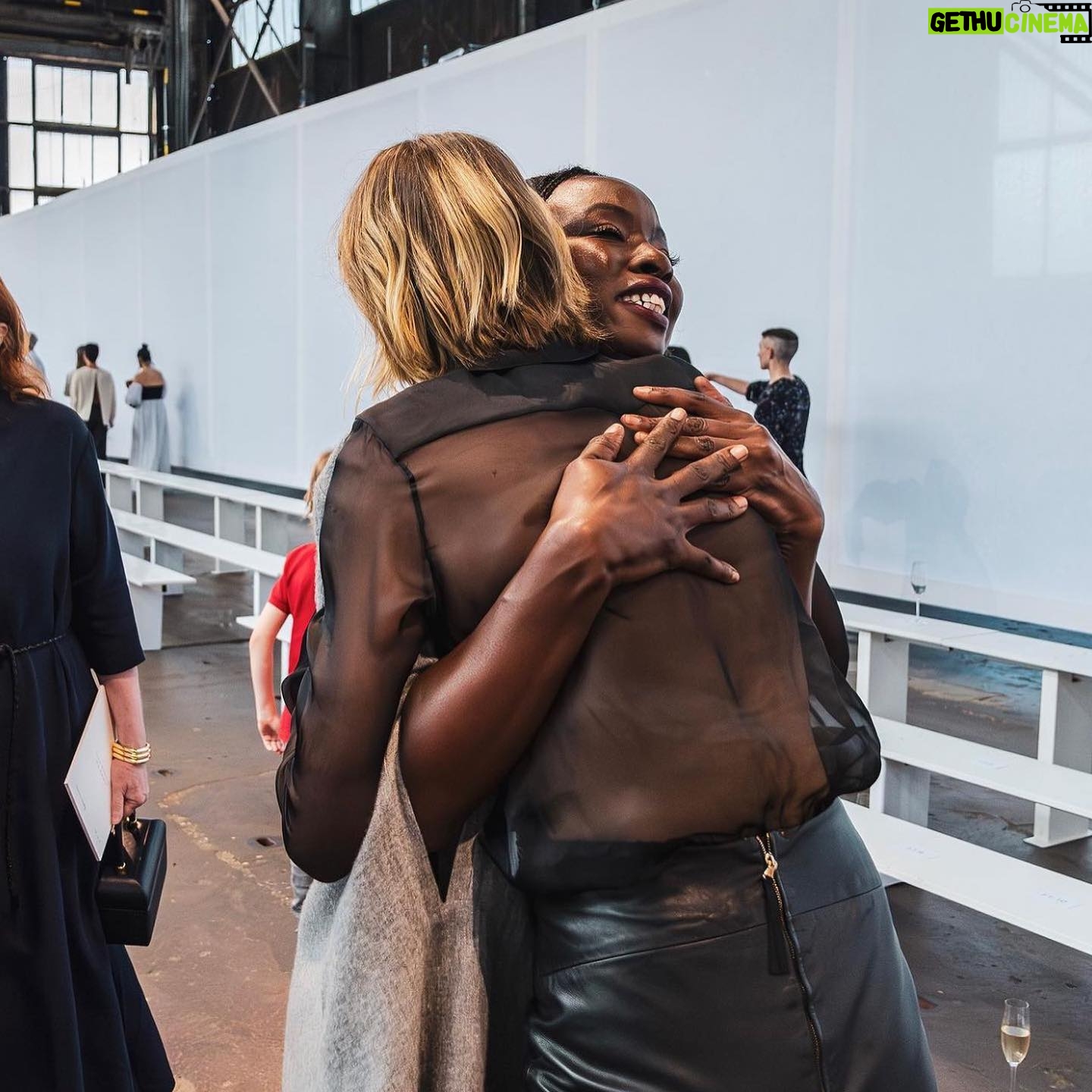 Danai Gurira Instagram - #Flashback to my time celebrating my friend @gabrielahearst at her show during #NYFW. As always, a gorgeous display of elegance, craftsmanship and beauty. Loved this collection and the grounded global awareness everything she does brings to the fashion sphere.