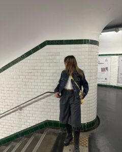 Nicole Wallace Instagram - Oui oui baguette 🥖