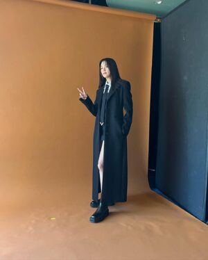 Han Hyo-joo Instagram - 다이내믹 부산
Dynamic Busan 👋🏻🤪🙏🏻✨
