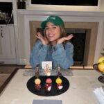 Jessie James Decker Instagram - New York, New York!! Had an amazing time launching and celebrating my newest book  #JustEat in the Big Apple! What a week! Now this  mama is ready to get in some comfy clothes, get back to the fam and relax for the next few days 😅 ( thank you to @thepeninsulanyc for making me feel at home ❤️)