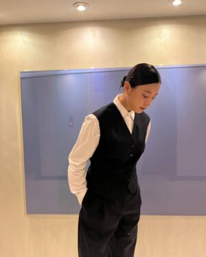 Han Hyo-joo Instagram - 다이내믹 부산
Dynamic Busan 👋🏻🤪🙏🏻✨