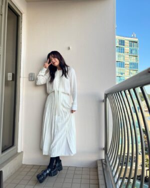 Han Hyo-joo Instagram - 다이내믹 부산
Dynamic Busan 👋🏻🤪🙏🏻✨