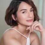 Jennylyn Mercado Instagram – Makikidaan lang po.😬 
Glow time made possible by: 
@antheabueno 
@rjdelacruz 
@ajalberto 
@iancovinarao