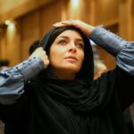 Sare Bayat Instagram - .
رونمایی از مجموعه مستند صنایع دستی با نام «دست آفریده ها» در سالن همایش‌های موزه ملی
.
#ساره_بیات #سفیر_صنایع_دستی 
#sarehbayat #sareh_bayat