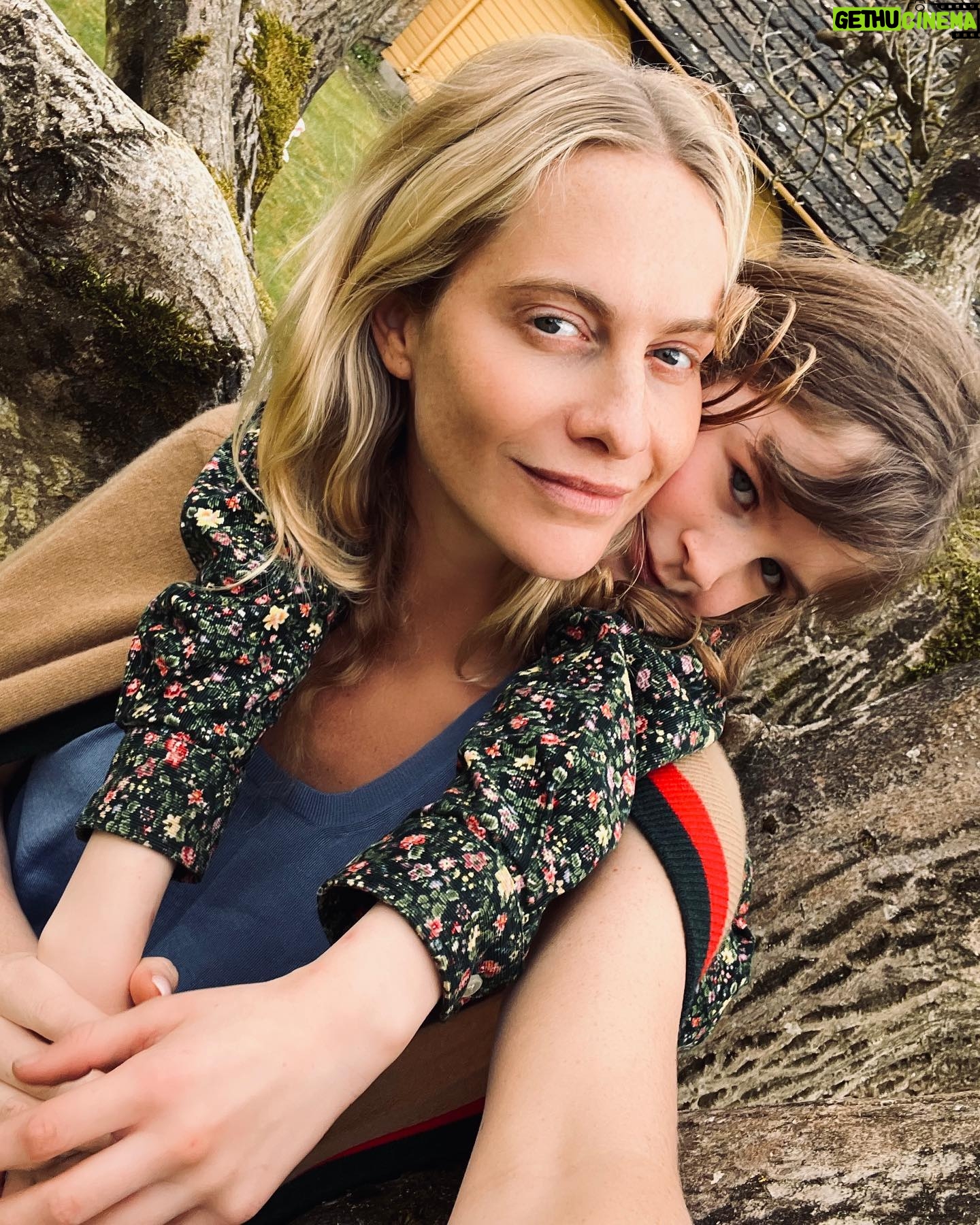 Poppy Delevingne Instagram - Juno POP is 8 today… 🌟
Happy Birthday not so little one. I love you beyond even though you promised me you’d stop growing up. You’re the light in all of our lives (that naughty infectious giggle says it all) ~ & my greatest JOY is getting to be your auntie. Keep shining babygirl, 💛
@cdelevingne @edwardajgrant