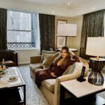 Jessie James Decker Instagram - New York, New York!! Had an amazing time launching and celebrating my newest book  #JustEat in the Big Apple! What a week! Now this  mama is ready to get in some comfy clothes, get back to the fam and relax for the next few days 😅 ( thank you to @thepeninsulanyc for making me feel at home ❤️)