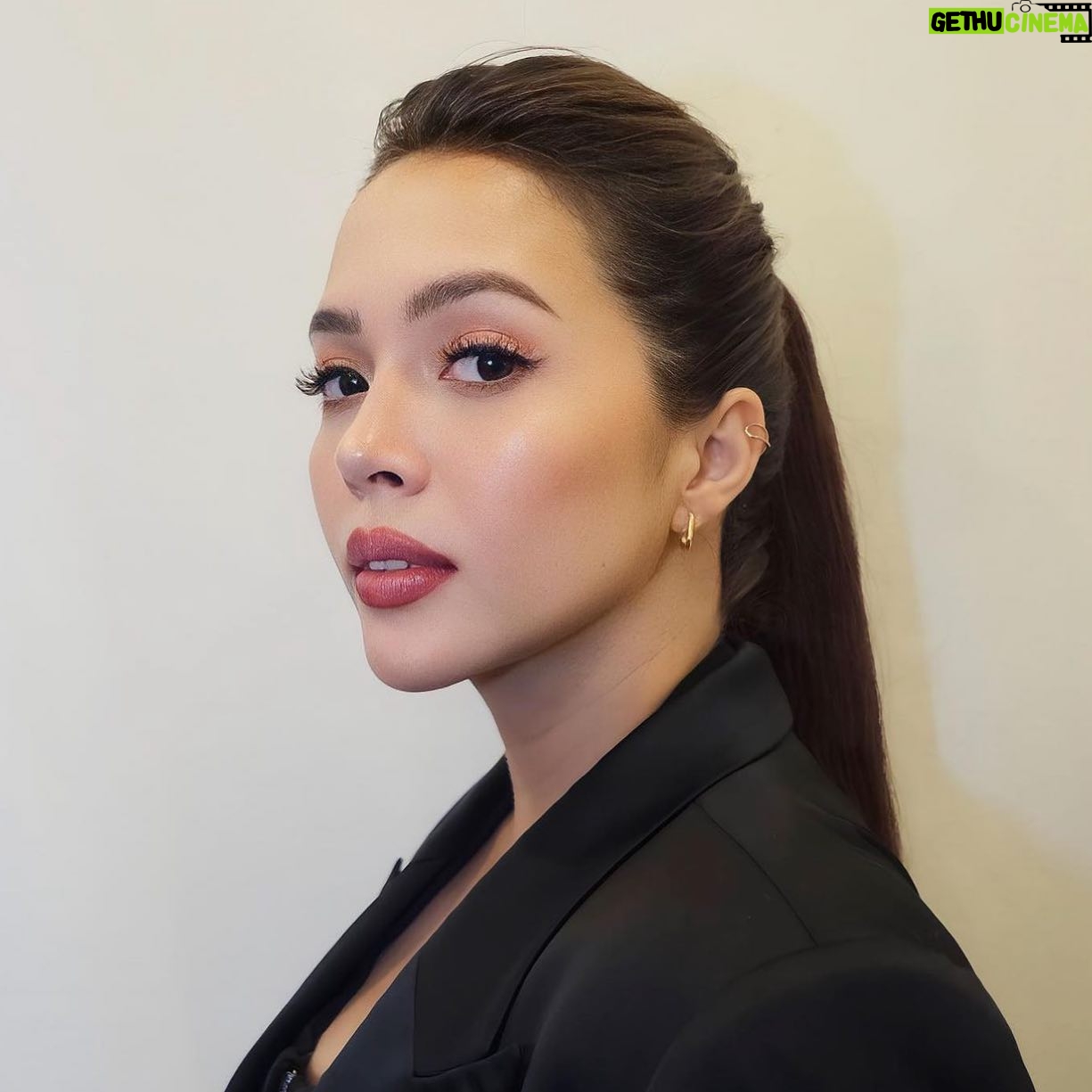 Julia Montes - 90.7K Likes - No one is you and that is your superpower…
💄@harlynfernandez
🪮 @jocelynjustiniane
🤵🏻♀️@myrrhlaoto @lsw_ph
❤️ @macmerla
Skin by @avignonclinic
Lashes by @newlounge.ph