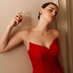 Fabiola Guajardo Instagram - Mía Solar, mi nuevo favorito de ésika, el perfume con el que sentirás que el verano dura para siempre ☀️

#Publicidad #PerfumeDeMujer #PerfumAddict #NuevoLanzamiento