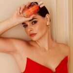 Fabiola Guajardo Instagram - Mía Solar, mi nuevo favorito de ésika, el perfume con el que sentirás que el verano dura para siempre ☀️

#Publicidad #PerfumeDeMujer #PerfumAddict #NuevoLanzamiento