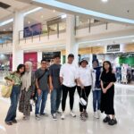 Erra Fazira Instagram - We met again four years later, but it was in Kuala Lumpur, not China, and everyone was very enthusiastic. Having so many good friends in a foreign country made me feel like I was at home, even more than my hometown.thanks for you all…