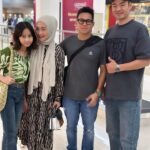 Erra Fazira Instagram – We met again four years later, but it was in Kuala Lumpur, not China, and everyone was very enthusiastic. Having so many good friends in a foreign country made me feel like I was at home, even more than my hometown.thanks for you all…