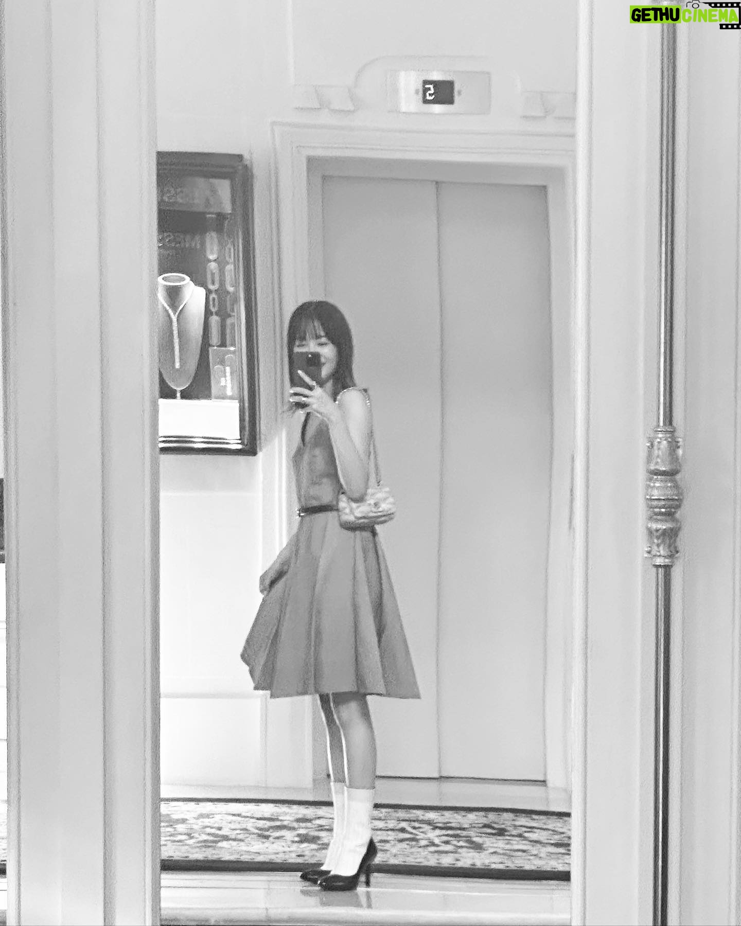 Suzu Hirose Instagram - まだまだ余韻。。🤍
Thank you, LOUIS VUITTON