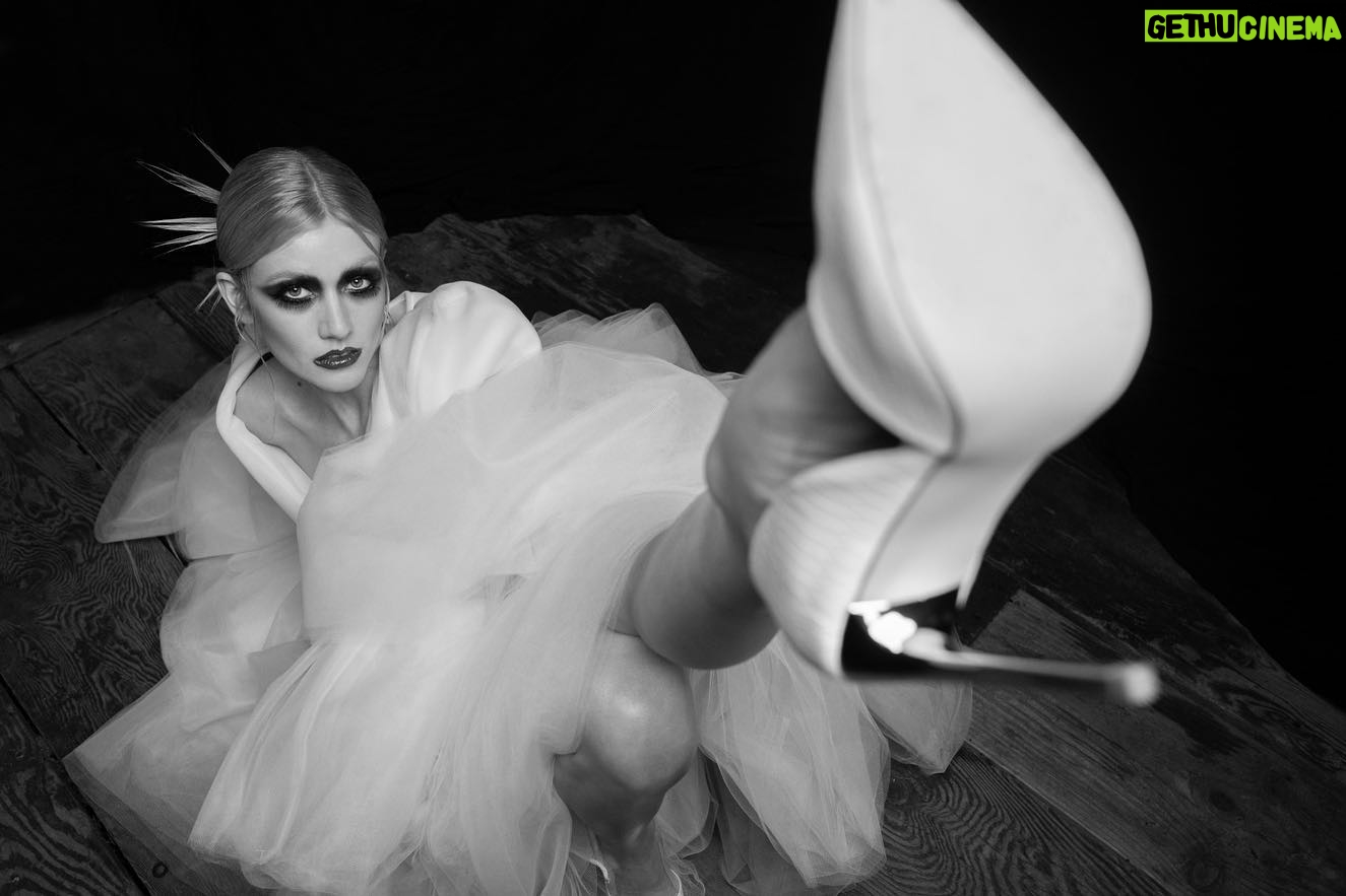 Katherine McNamara Instagram - Itβs freaky Friday! Time to kick your heels up and run amok, amok, amok! π€π€πͺ #TGIF #FBF #SpookySeason #TulleTime