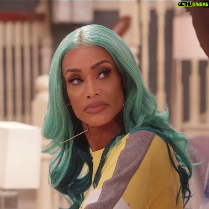 Tami Roman Instagram - How I be looking at some of the stuff on Beyoncé’s innanet 🤦🏽♀️ some of yall crazy FOR REAL 😂