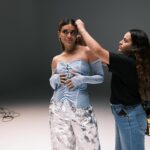 Daniela Calle Instagram - Boca a Boca: OUT NOW! 

Este proyecto es muy especial, fue el primer video musical que grabé y fue, a la vez, el primer video que @poche dirigió sola! 
(Mi directora favorita claro está) 

Me siento super agradecida y afortunada con todo el equipo de Boca a Boca! Gracias por sumar su talento. 💙

Ya disponible en todas las plataformas! 

Dirección: @poche
Producción ejecutiva: @turbo.gif
@jeromethedirector
@deaviladorector
@sisifo__
Dirección de Fotografía: @juansalgadodp
1 AD: @jhona0713
Edición/color: @sisifo___
Steadicam: @maurostaedicam
Proyecciones: @_ulteriorworld
Styling: @amaliagr
Hair/Makeup: @mafelola
@katerinamartinaa
@hannacortesx
@makeuprox
@funkad_
Coreografía: @kmoelements
Bailarinas: @camila.h0827
@soynickycast
@juliana_valenciar
@angel2115_
@ashleynvr
@danialmanzab
@catalinafuentes.c
@caro.bonilla1
@_lorerodriguezp 
Bts / foto fija: @davidvisuals_ph 
Catering: @santajuana_foodbar 
Agradecimiento especial: @adidasco 

💙

Productores: @mangoedp @nabalez 
Co autoría: @pedro.elipe @markememusic @jonathanburt_ @pmalaver1212 @paulaperezmusic