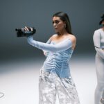 Daniela Calle Instagram - Boca a Boca: OUT NOW! 

Este proyecto es muy especial, fue el primer video musical que grabé y fue, a la vez, el primer video que @poche dirigió sola! 
(Mi directora favorita claro está) 

Me siento super agradecida y afortunada con todo el equipo de Boca a Boca! Gracias por sumar su talento. 💙

Ya disponible en todas las plataformas! 

Dirección: @poche
Producción ejecutiva: @turbo.gif
@jeromethedirector
@deaviladorector
@sisifo__
Dirección de Fotografía: @juansalgadodp
1 AD: @jhona0713
Edición/color: @sisifo___
Steadicam: @maurostaedicam
Proyecciones: @_ulteriorworld
Styling: @amaliagr
Hair/Makeup: @mafelola
@katerinamartinaa
@hannacortesx
@makeuprox
@funkad_
Coreografía: @kmoelements
Bailarinas: @camila.h0827
@soynickycast
@juliana_valenciar
@angel2115_
@ashleynvr
@danialmanzab
@catalinafuentes.c
@caro.bonilla1
@_lorerodriguezp 
Bts / foto fija: @davidvisuals_ph 
Catering: @santajuana_foodbar 
Agradecimiento especial: @adidasco 

💙

Productores: @mangoedp @nabalez 
Co autoría: @pedro.elipe @markememusic @jonathanburt_ @pmalaver1212 @paulaperezmusic