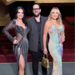 Scarlet Ortiz Instagram - Un poco más que lo que fue el día del regreso de los dramáticos en Venezuela! Gracias @danielferrerc @hispanomedio para ver toda la serie y novelas venezolanas vayan a @mihispanotv y bajen la app!! Este es solo párate de el elenco de Dramaticas! 
@soyroxanadiaz @rosmeoficial @mimilazod @hildaabrahamzoficial @doramazzone @mariantoduque @byisabellaeugenia @amandagutierrezpadron @lauratermini @luisgeronimoabreu #dramaticas #serie #devenezuelaparaelmundo