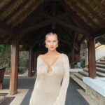Kinsey Wolanski Instagram - Little bit of the last few days ❤️ @mooreaherelodge