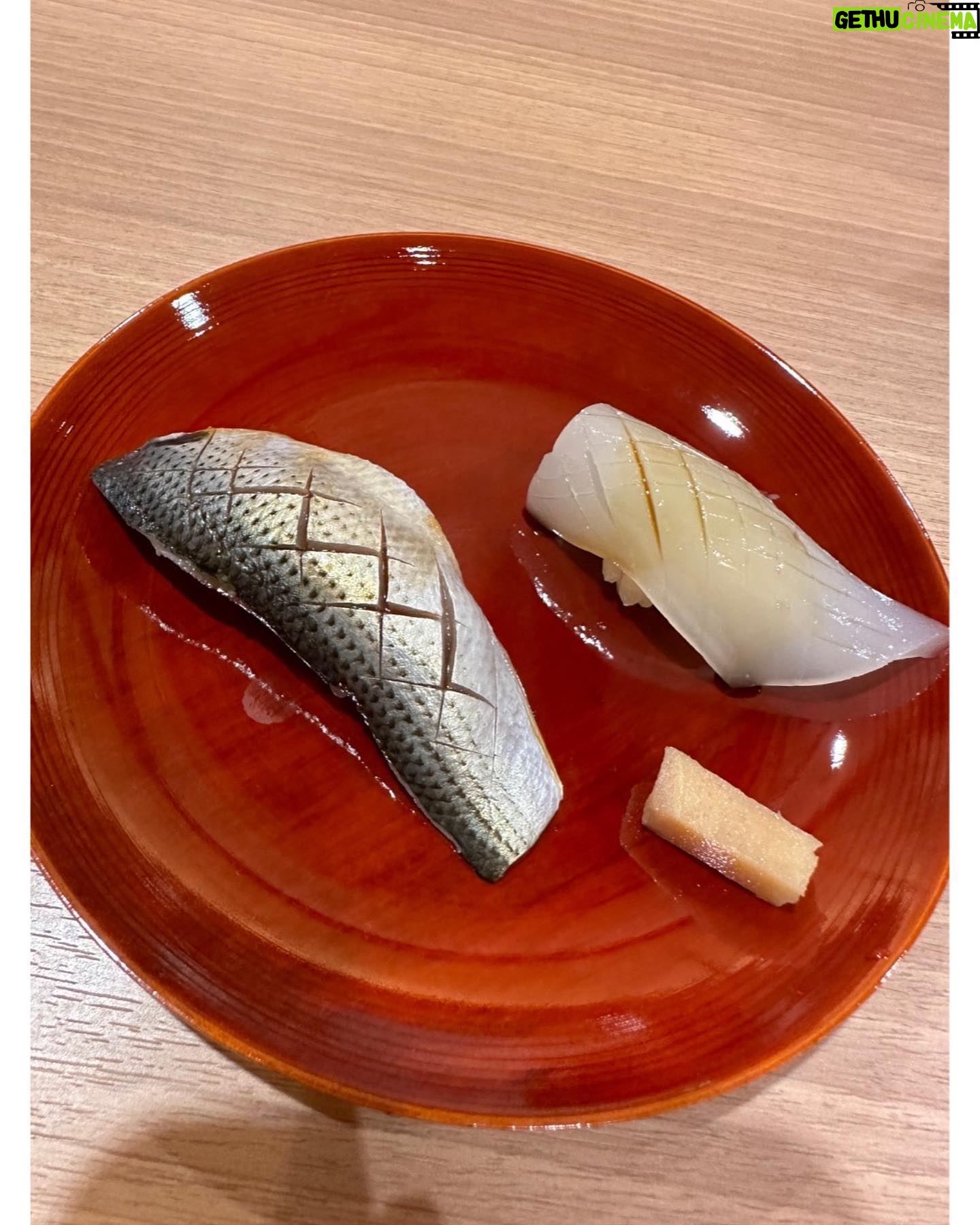 Nozomi Sasaki Instagram - 名古屋旅記録♡
1枚目〜4枚目
念願の#パラダイスナチュール🍷
素敵な空間で音楽を聴きながら美味しいナチュラルワインを飲むことが出来ました✨
5枚目〜8枚目
#まねき寿司 🍣
お寿司が出てくるまでのお料理に感動!
そしてお寿司も勿論美味しかった…🥹
9枚目は一緒に行った仲良し家族の娘ちゃんが、どこまで小さく鶴を折れるか!?の本気を見せてくれました❤︎
10枚目#レゴランド ‼️
また来ます名古屋🫶
#名古屋