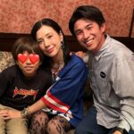 Riisa Naka Instagram - 2023.10.18❤️
34さいになりました🩷🩷🩷

みんなお祝いしてくれてありがとう🥹❤️🫶🏻🔥

毎日の人生が濃厚すぎて
まだ34さいなのか〜って気分だけど😂w

34さいもニコニコですごせますように🥰

1.けみおくんがフィルムカメラで撮ってくれたツーショット❤️
2.ありさちゃんと念願のはじめて食事会ではじめてなのに誕生日祝ってもらっちゃった写真🤣🫶🏻🩵
3.キツネさんがフィルムのツーショ気に入ってて先にインスタアップされて草🌱
4.誕生日当日伊勢丹でピアス買わせた後に鉄板焼き奢ってもらってご満悦のファミリーショット💰🔥✨
5.トカゲくんがパパのモネマネしまーすって思いっきり目を細めてきて可愛いかった時の😂❤️💕w
6.里依紗の里がどっかに忘れられてて爆笑のバースデープレート🤣🫶🏻

BIGLOVE❤️