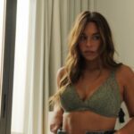 Stéphanie Durant Instagram - Mornings with @tezenisofficial 🤍 
Je porte leur nouvelle  bralette Havana & ce pyjama incroyable 💓 

•Collaboration commerciale