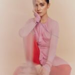 Clara Galle Instagram - Estamos en @harpersbazaares!!!!🩵 Ese día fue precioso!✨ Por @alvarogracia 🫠
@ikasanchezfr 
@diegosernah