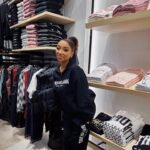 Zonnique Pullins Instagram – “true religion robin jeans that’s what boost my self esteem”🗣️🖤
thanks for the invite @truereligion !! love the new store!!