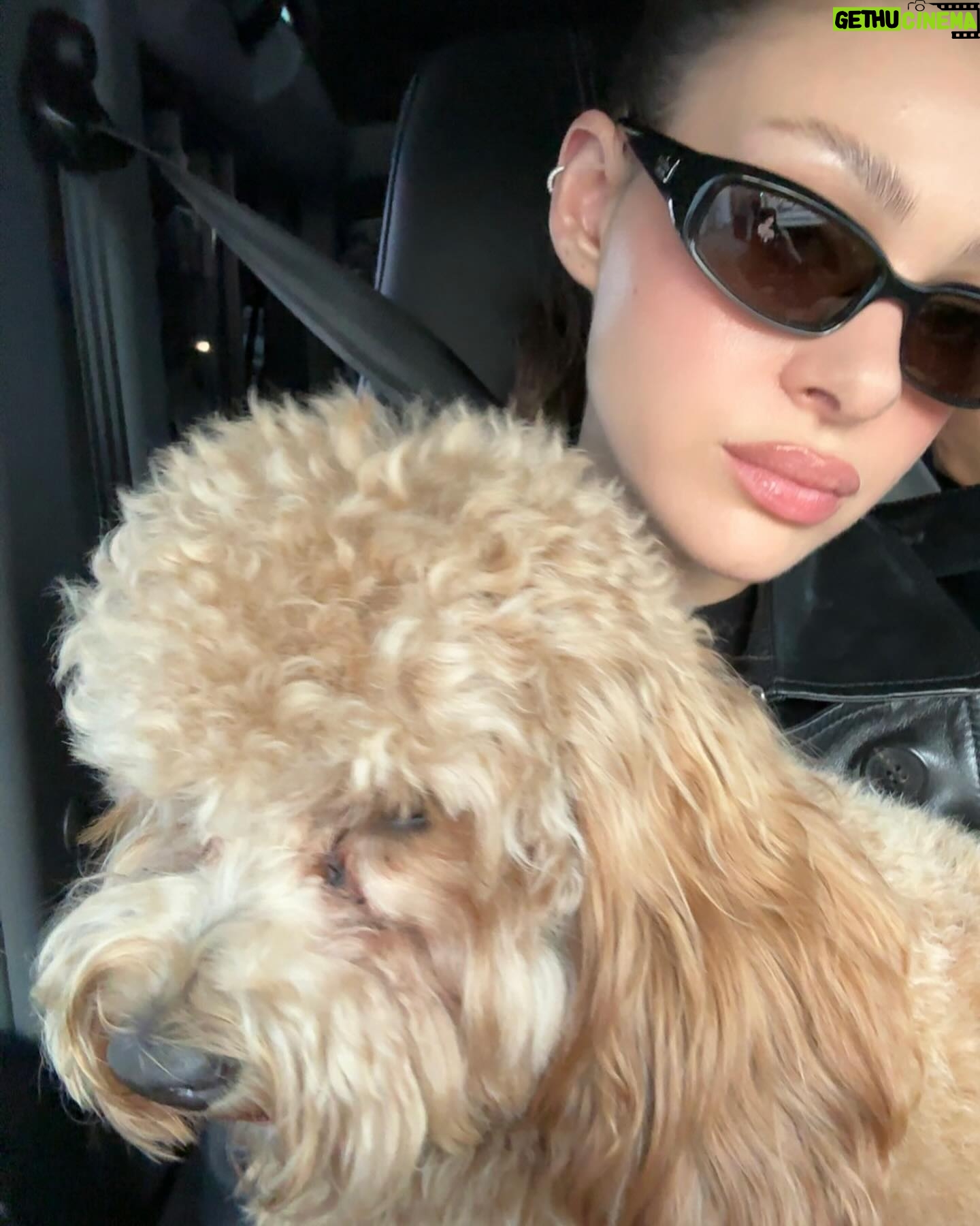 Nicola Peltz Beckham Instagram - london times 💋