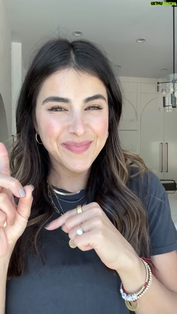 Daniella Monet Instagram - Where are my moms at?! ✋🏼 

Before I start, I should disclose that this is not an ad at all and what I’m about to tell you is completely free. 

I’m alll about having a passive/work from home kinda income. It’s so important for me to be ‘mom’ first and foremost. Content creation has been such a good way for moms to make money on the side while also moming, ya know? And you honestly don’t even have to be a mom to do this kind of work through Gugu Guru. Monica Banks is fellow mom and friend, I love what she’s created and wanted to help amplify her community. 

They offer a free and supportive community (I’ll link in my bio) where you can…

✨Connect with other mom creators in the Facebook group
✨Gain access to the Mom Creators University content hub
✨Get on their email list for new brand collaboration opportunities

Share this with someone who is looking to start their UGC or influencer journey!