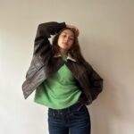 Lola Tung Instagram - It’s officially sweater weather, celebrate accordingly. @americaneagle #AEPartner #AEJeans
