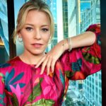 Elizabeth Banks Instagram - NYC in Autumn. The best! *
*
*
Glam: @benskervin @fionastiles 
Dress: @farmrio 
Jewels: @mywithclarity