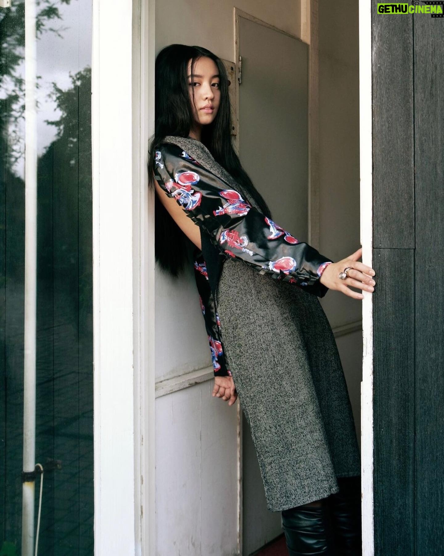 Kōki Instagram - Thank you for having me @numerotokyo ☺️
@louisvuitton @nicolasghesquiere
Lots of love to the team 💗
Numéro TOKYO
@numerotokyo
Photo:Masami Naruo
Hair:Shotaro
Makeup:Nobuko Maekawa
Fashion Editor:Nozomi Urushibara