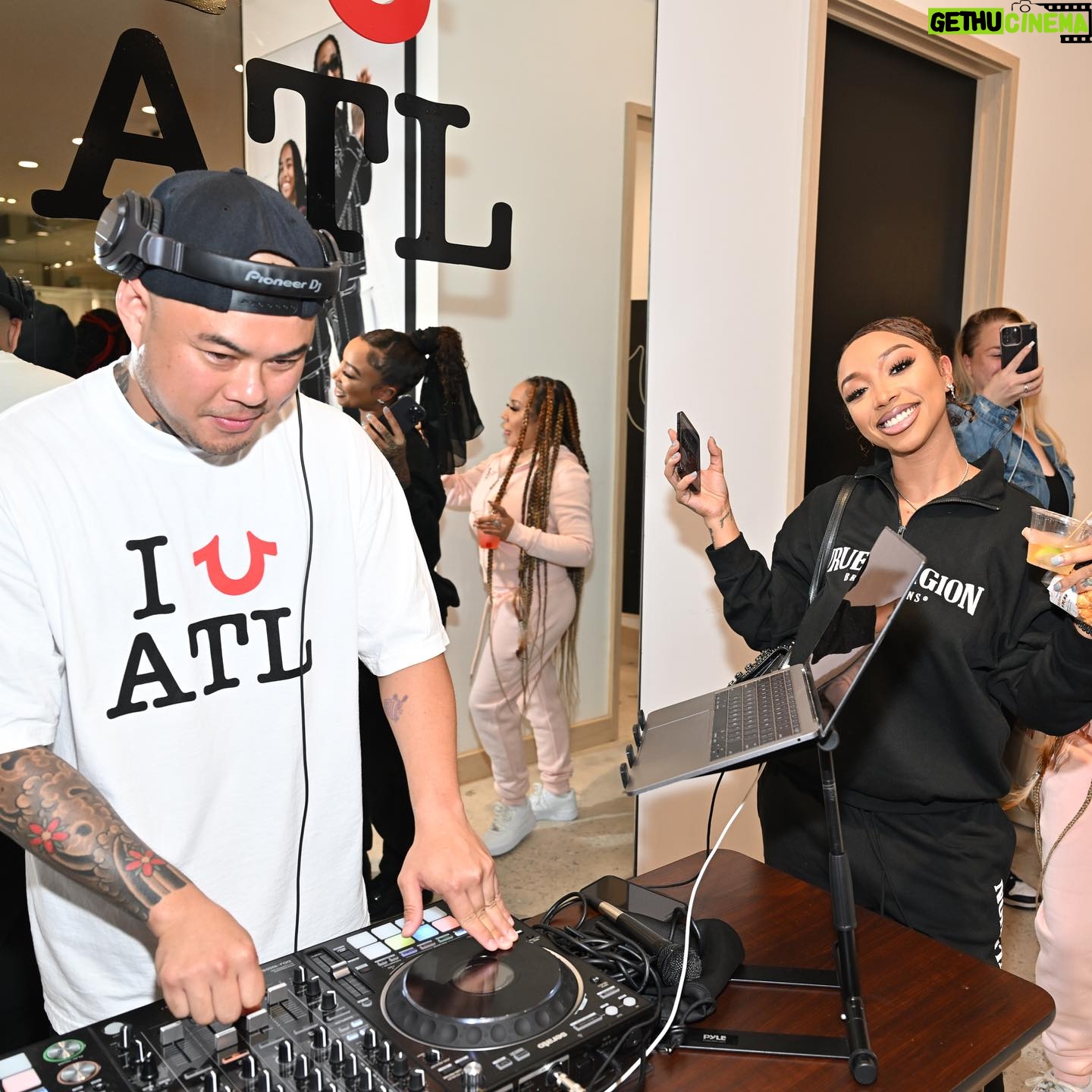 Zonnique Pullins Instagram - @truereligion