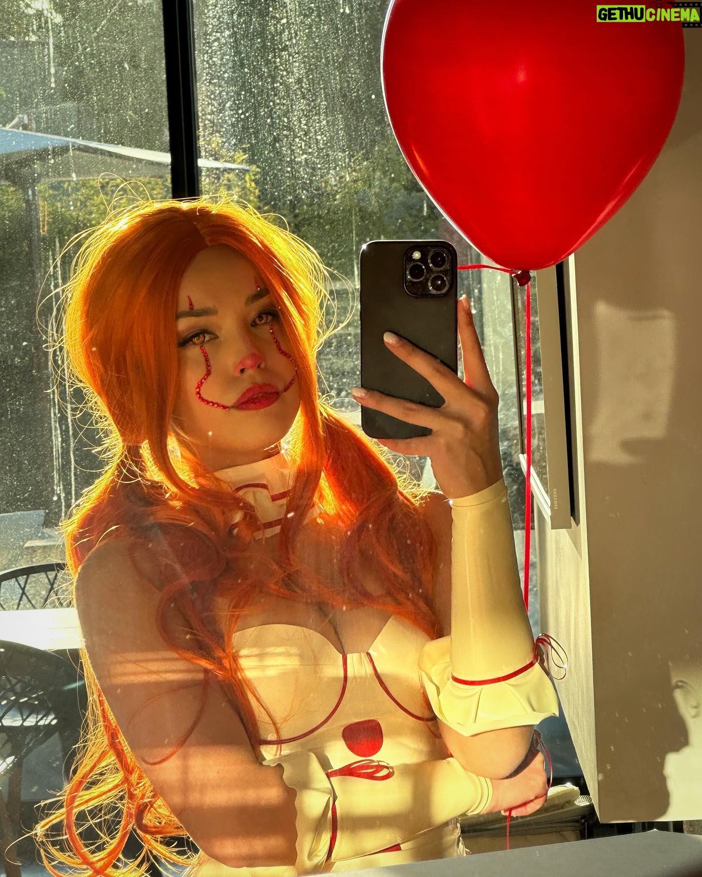 Valkyrae Instagram - Hot mess Pennywise for Halloween this year lol 🤡🎈