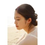 Mio Imada Instagram - 実はね、実は。
1st写真集を発売することが決まりました♡
まだまだタイトルは未定だけれども
ステキなスタッフさんたちと一緒に。
これからの完成が楽しみだなあ。
10月31日発売予定です💐
Amazonで予約受付中です！