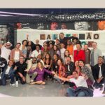 Juliana Alves Instagram – Parece um sonho. É foi real!
Uma sensação indescritível. Estar pertinho de um grande ídolo e participar de uma homenagem única. 
Assistam esse programa lindo!
Foi mágico.
Djavan merece!