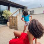 Juliana Alves Instagram – Semana com feriado e a gente fica como? 
Contando as horas pra momentos assim com ela 👧🏽🤸🏽‍♀️🎶💓