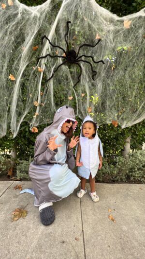 Jeannie Mai Instagram - The most important thing in my world is family 🤍